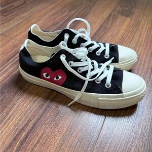 Converse x Comme des Garçons PLAY
Sneakers US 6.5